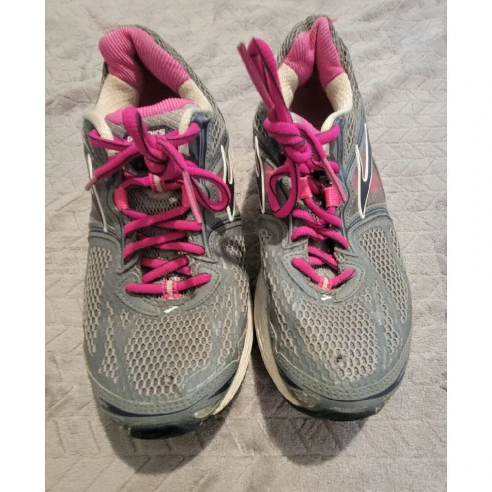 Brooks Womens Ravenna 5 1201491D672 Gray Running Shoes Sneakers Size 9